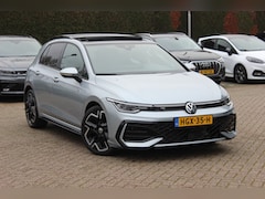 Volkswagen Golf - 1.5 eTSI R-Line Edition / Trekhaak / Panoramadak / 360Camera / Keyless / Matrix LED / 18''