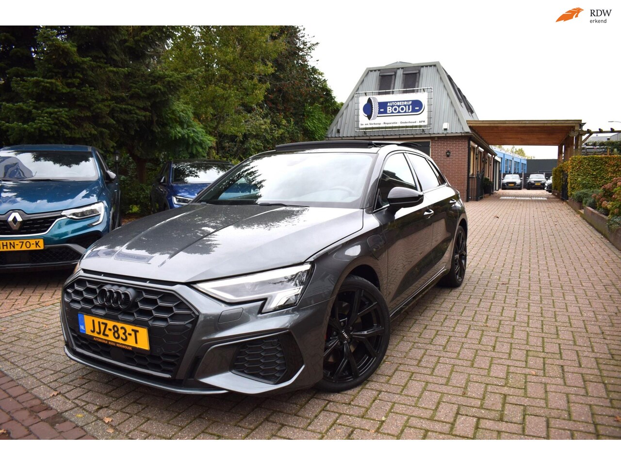 Audi A3 Sportback - 45 TFSI e S-LINE edition Competition AUTOM/PANO DAK/ADAP CRUISE/MATRIX/NAVI/CAMERA/CARPLAY - AutoWereld.nl