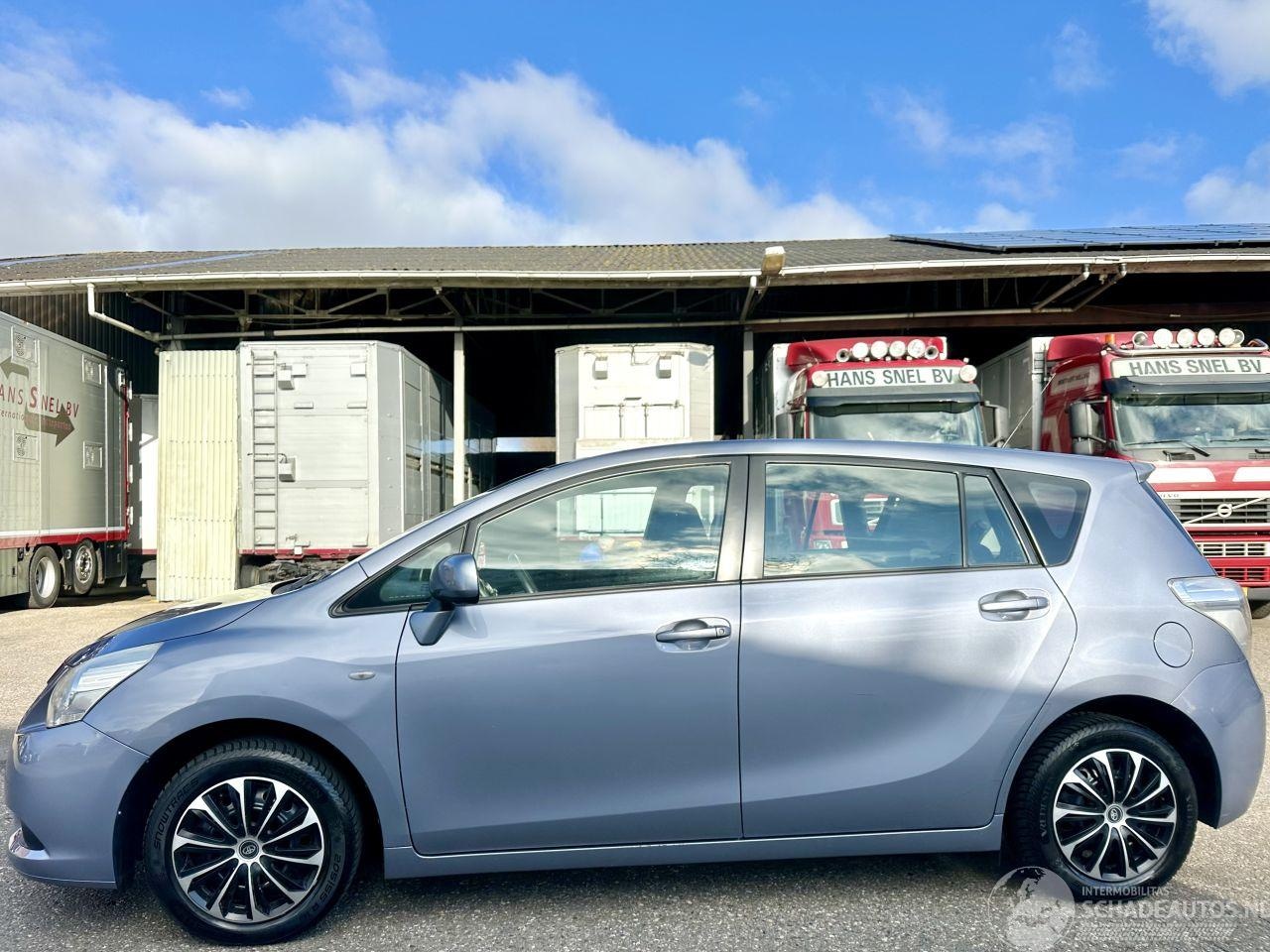 Toyota Verso - 1.6 VVT-i 132pk 6-bak Comfort 7Pers - airco - 4x elektr ramen - radio cd + aux - trekh - 4 - AutoWereld.nl