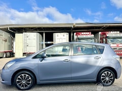 Toyota Verso - 1.6 VVT-i 132pk 6-bak Comfort 7Pers - airco - 4x elektr ramen - radio cd + aux - trekh - 4