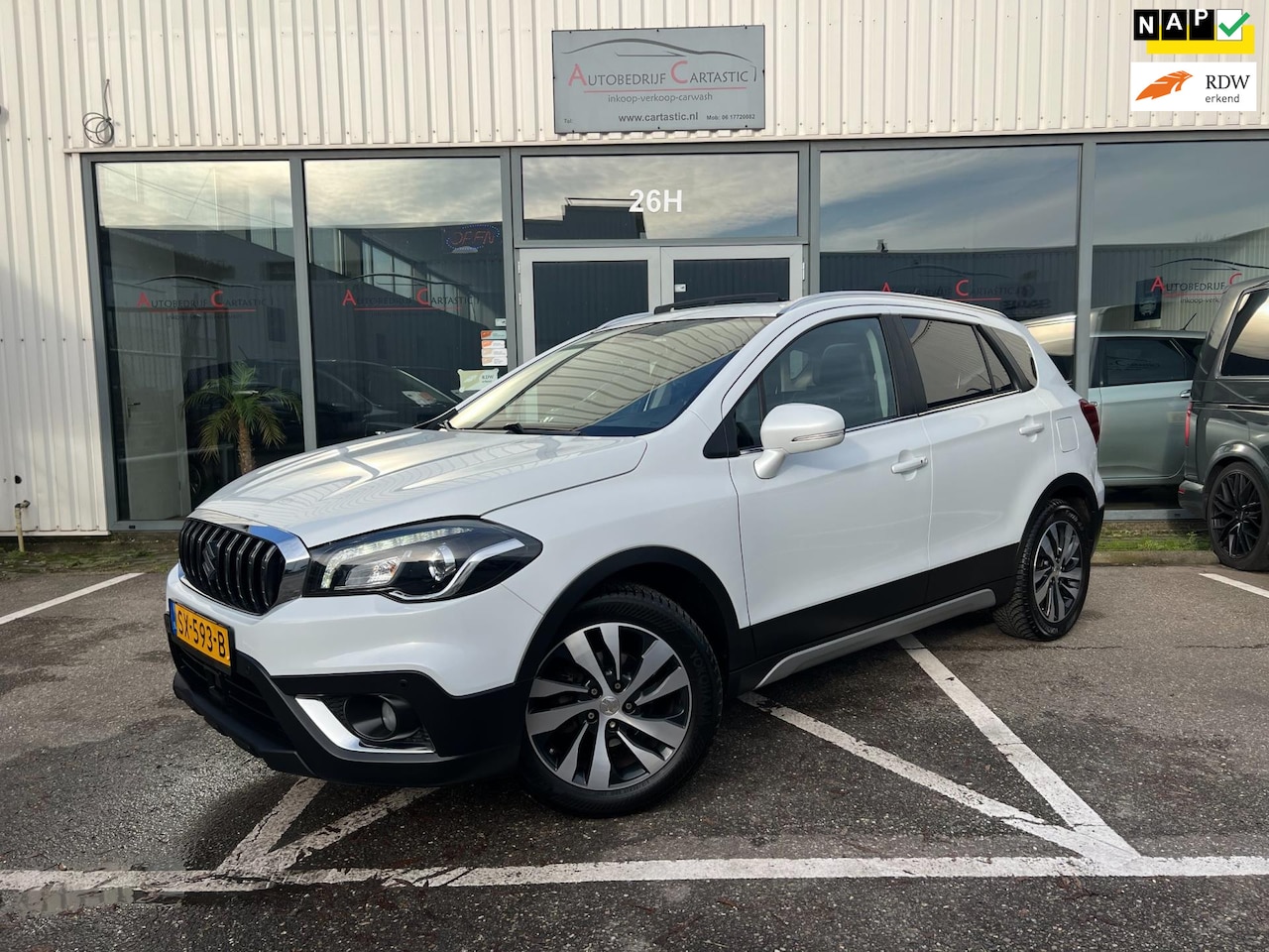 Suzuki S-Cross - 1.4 Boosterjet High Executive AUTOMAAT | LEER | 1e EIGENAAR | DEALER ONDERHOUDEN | KEYLESS - AutoWereld.nl