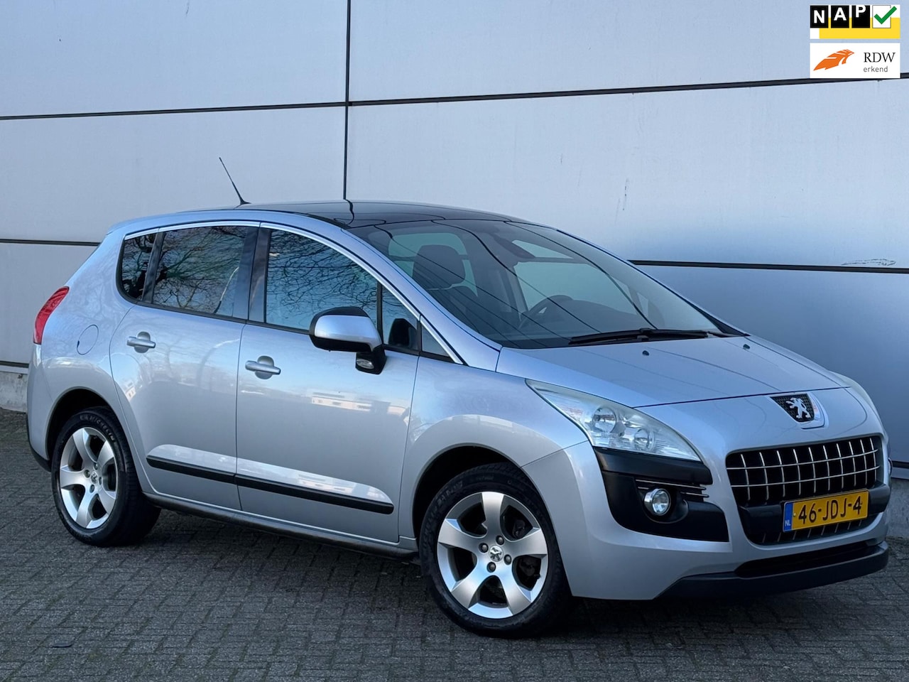 Peugeot 3008 - 1.6 VTi Première 2e Eignr |Pano |Clima |Trekhaak |Lmv |Nap | - AutoWereld.nl