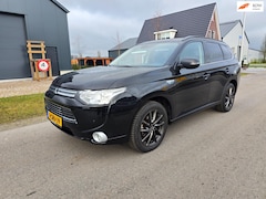 Mitsubishi Outlander - 2.0 PHEV Instyle+