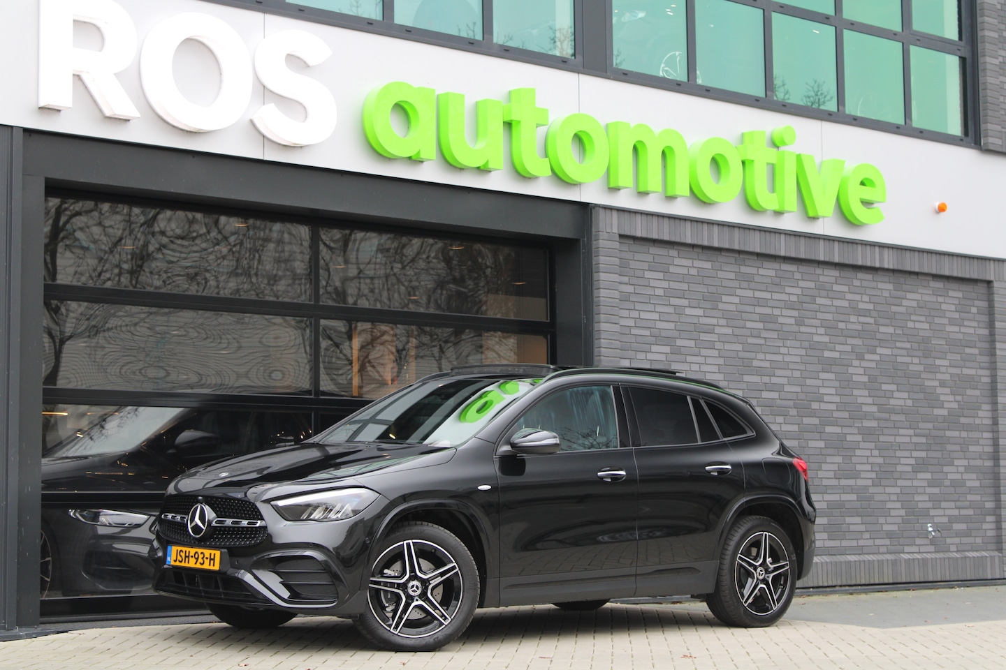 Mercedes-Benz GLA-Klasse - 250 e Business Solution AMG | AMG | FACELIFT | PANO | CARBON | KEYLESS | DODEHOEK | - AutoWereld.nl