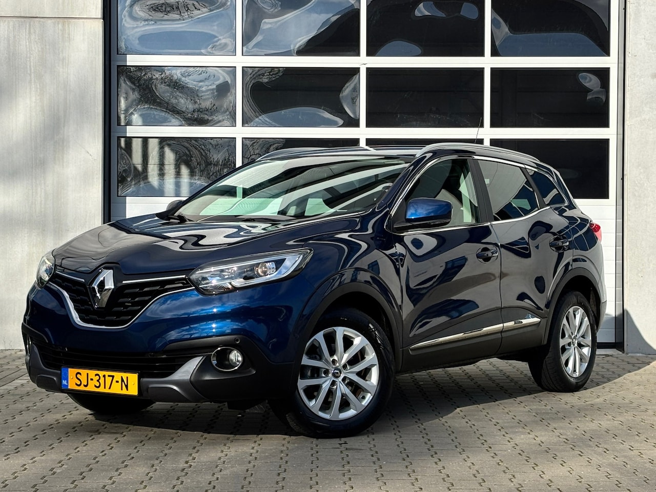 Renault Kadjar - 1.2 TCe Intens | Automaat | Keyless | Navi - AutoWereld.nl