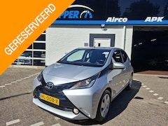 Toyota Aygo - 1.0 VVT-i x-play /Airco/5 drs/carplay/camera