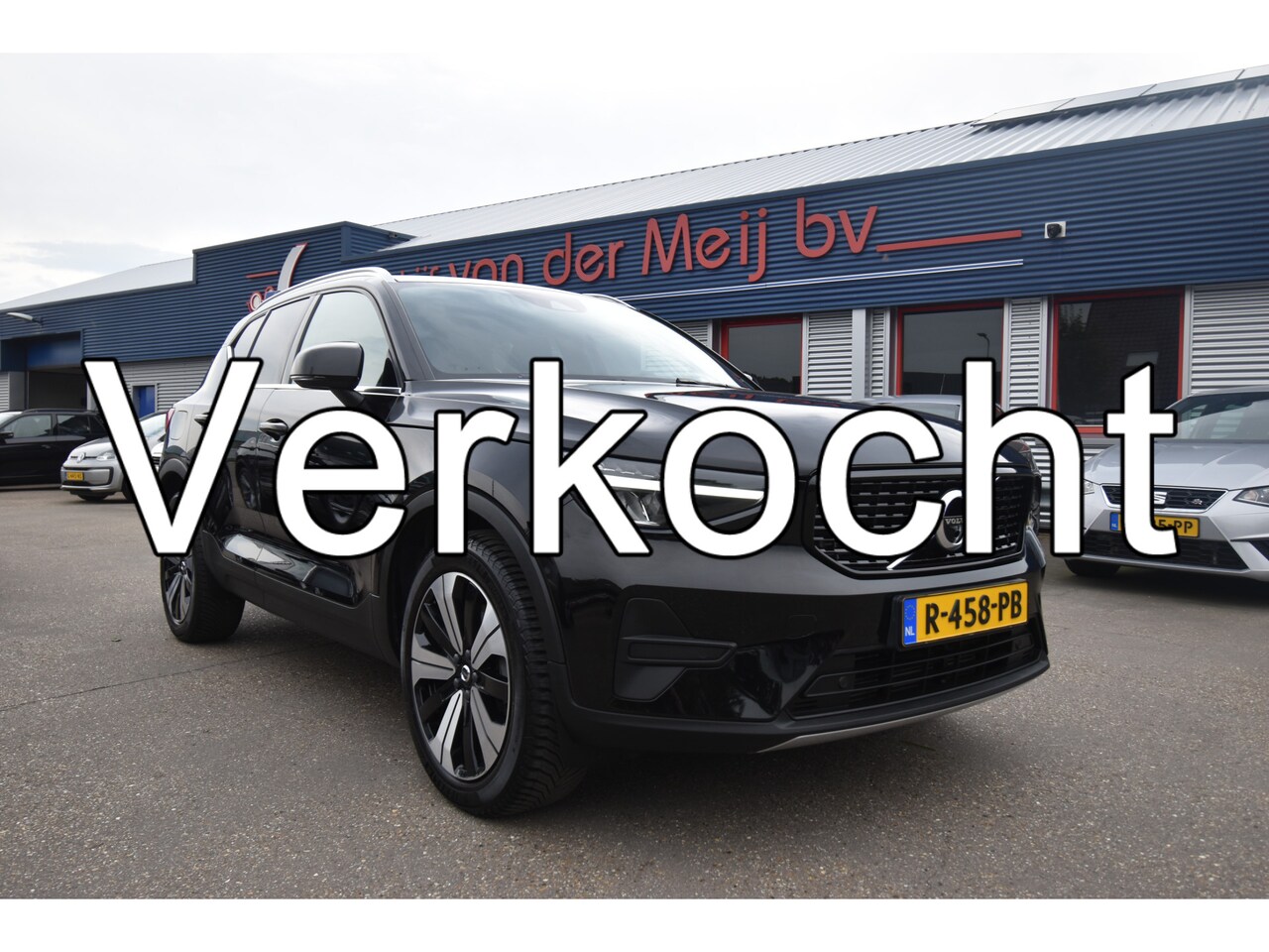 Volvo XC40 - 1.5 T4 Plug-in hybrid Core Bright , STOEL+STUUR VERW , TREKHAAK , CLIMATR , A UITRIJ CAM , - AutoWereld.nl