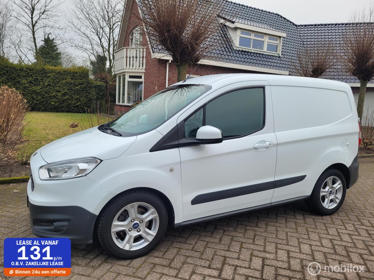 Ford Transit Courier - 1.0 , airco, lm, trekhaak, marge. - AutoWereld.nl