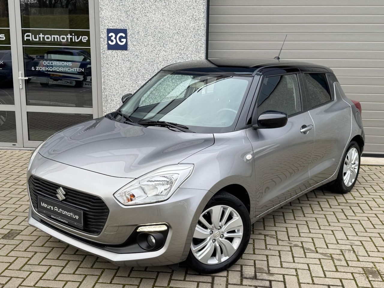 Suzuki Swift - 1.2 Select CarPlay/Stoelverw/Bluetooth/Camera/DAB/Nieuwe onderhoudsbeurt/1e Eigenaar - AutoWereld.nl