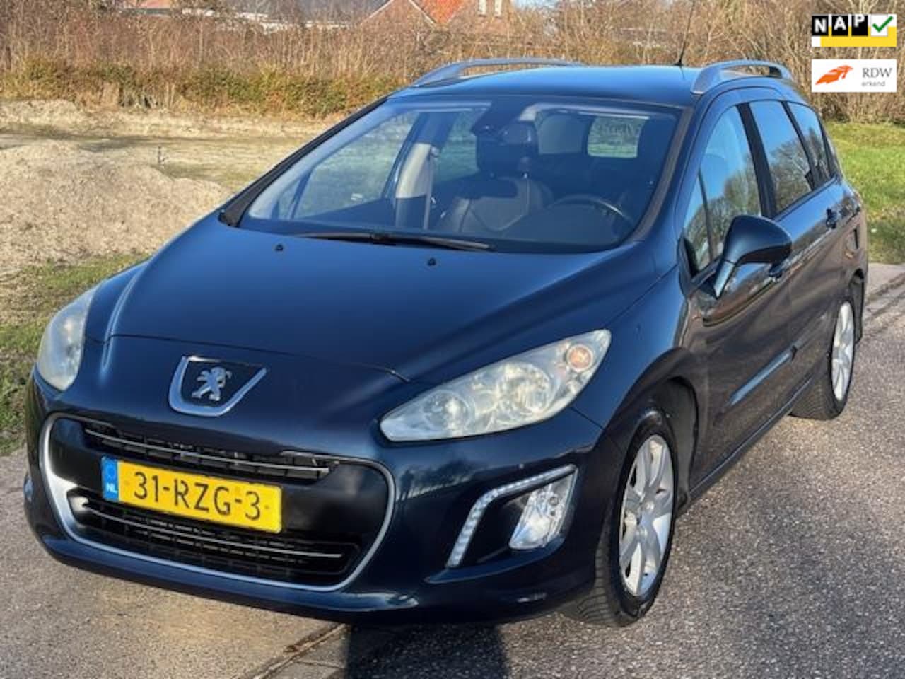 Peugeot 308 SW - 1.6 VTi Blue Lease Executive ECC Audio-CD/MP3 Navigatie LMV 16" Cruisecontrol ESP Panorama - AutoWereld.nl