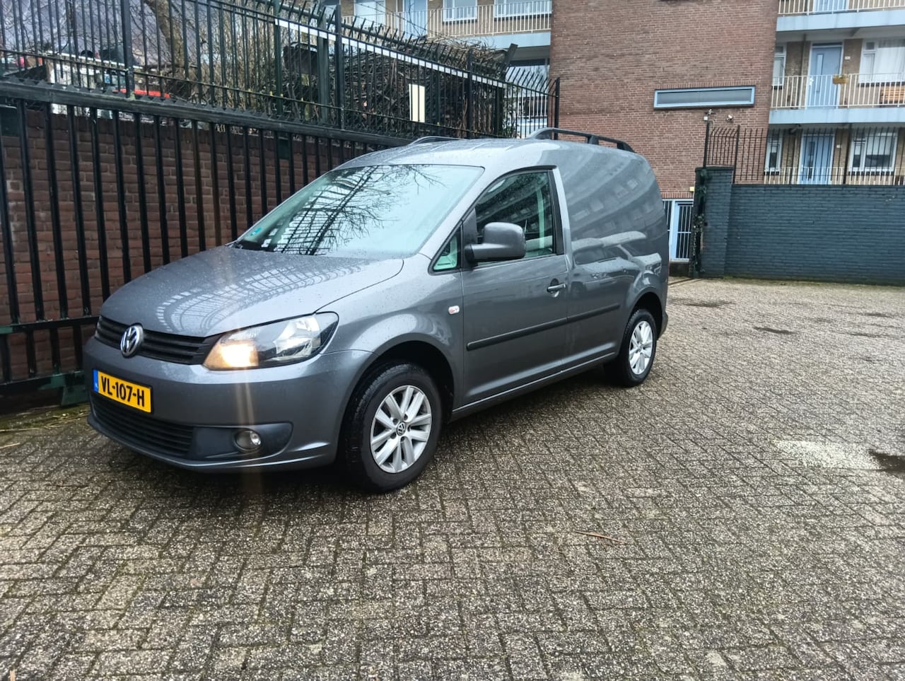 Volkswagen Caddy - 1.6 TDI Met APK tot November 2026 en een N.A.P. - AutoWereld.nl