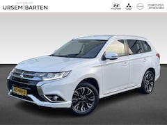 Mitsubishi Outlander - 2.0 PHEV instyle | Leder | Navigatie