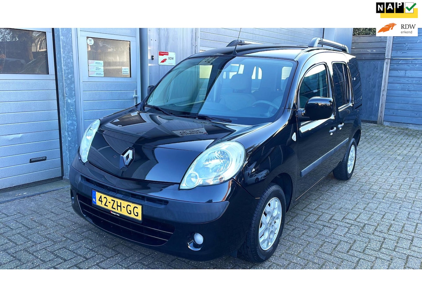 Renault Kangoo Family - 1.6-16V-Airco-Cruise-Trekhaak-New APK - AutoWereld.nl
