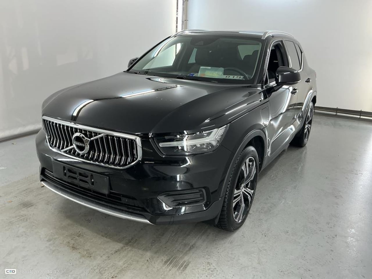 Volvo XC40 - 1.5 T4 PHEV Inscription Leer Panorama dak 19 inch Navigatie Clima PDC Keyless start - AutoWereld.nl