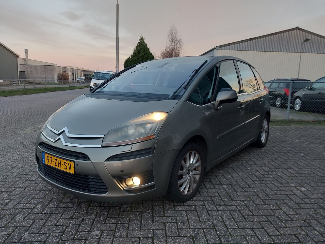 Citroën C4 Picasso - 2.0-16V Exclusive EB6V 5p. 2.0-16V Exclusive EB6V 5p. - AutoWereld.nl