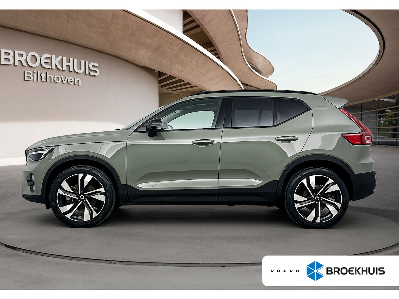 Volvo XC40 - 2.0 B4 Plus | Trekhaak | Panoramadak | Extra Getint Glas | 20 inch LM Velgen | PDC + Camer - AutoWereld.nl
