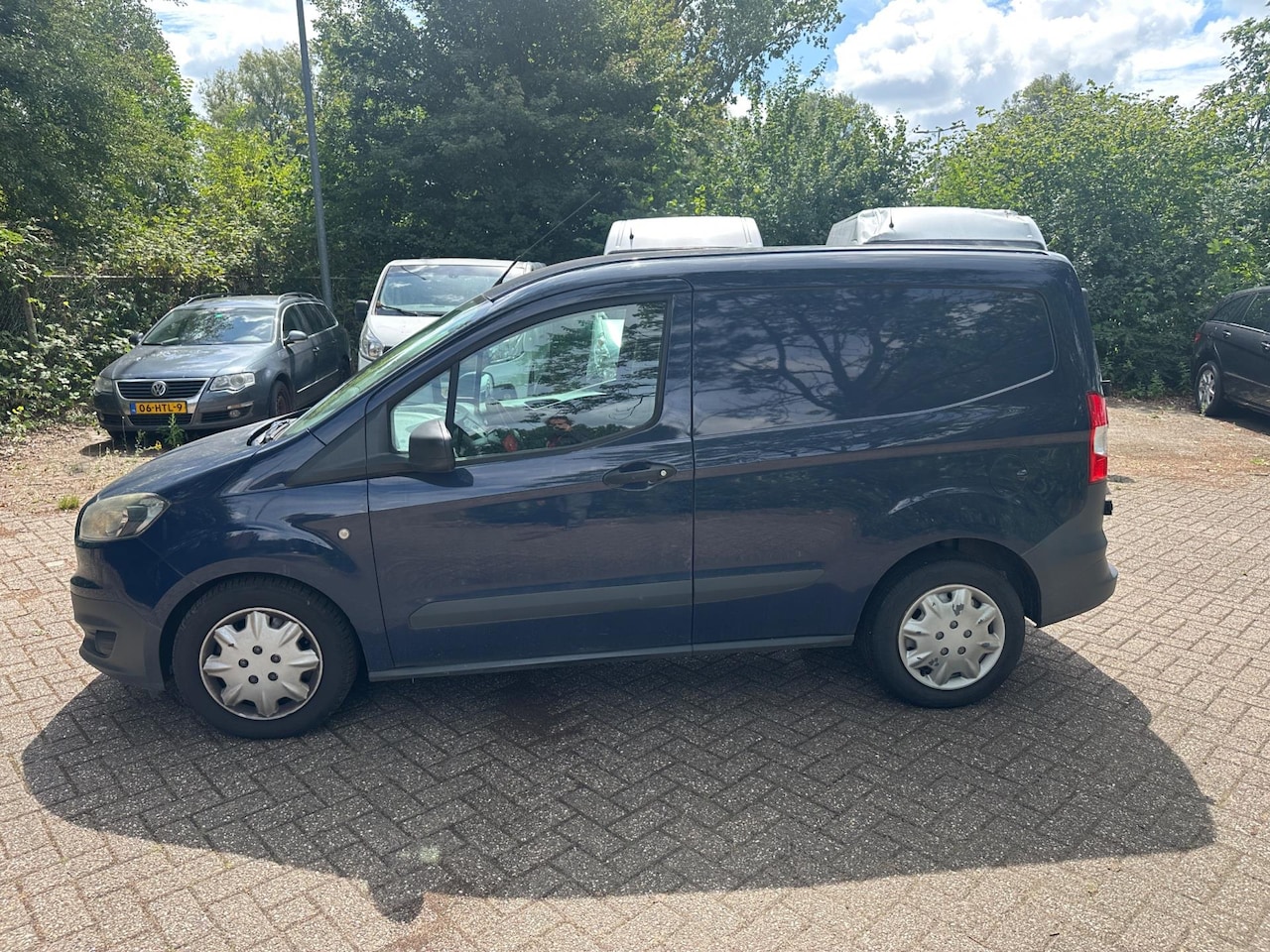 Ford Transit Courier - 1.5 TDCI Airco Blue Edition NW APK - AutoWereld.nl