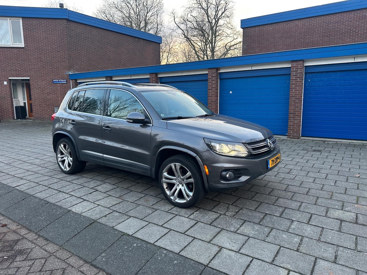 Volkswagen Tiguan - 2.0 TSI Automaat Sport&Style 4Motion Panorama Leder - AutoWereld.nl
