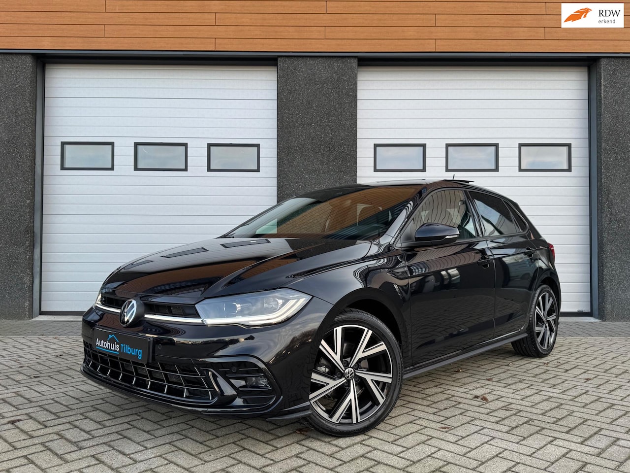 Volkswagen Polo - 1.0 TSI 2x R-Line DSG Pano IQ ACC - AutoWereld.nl