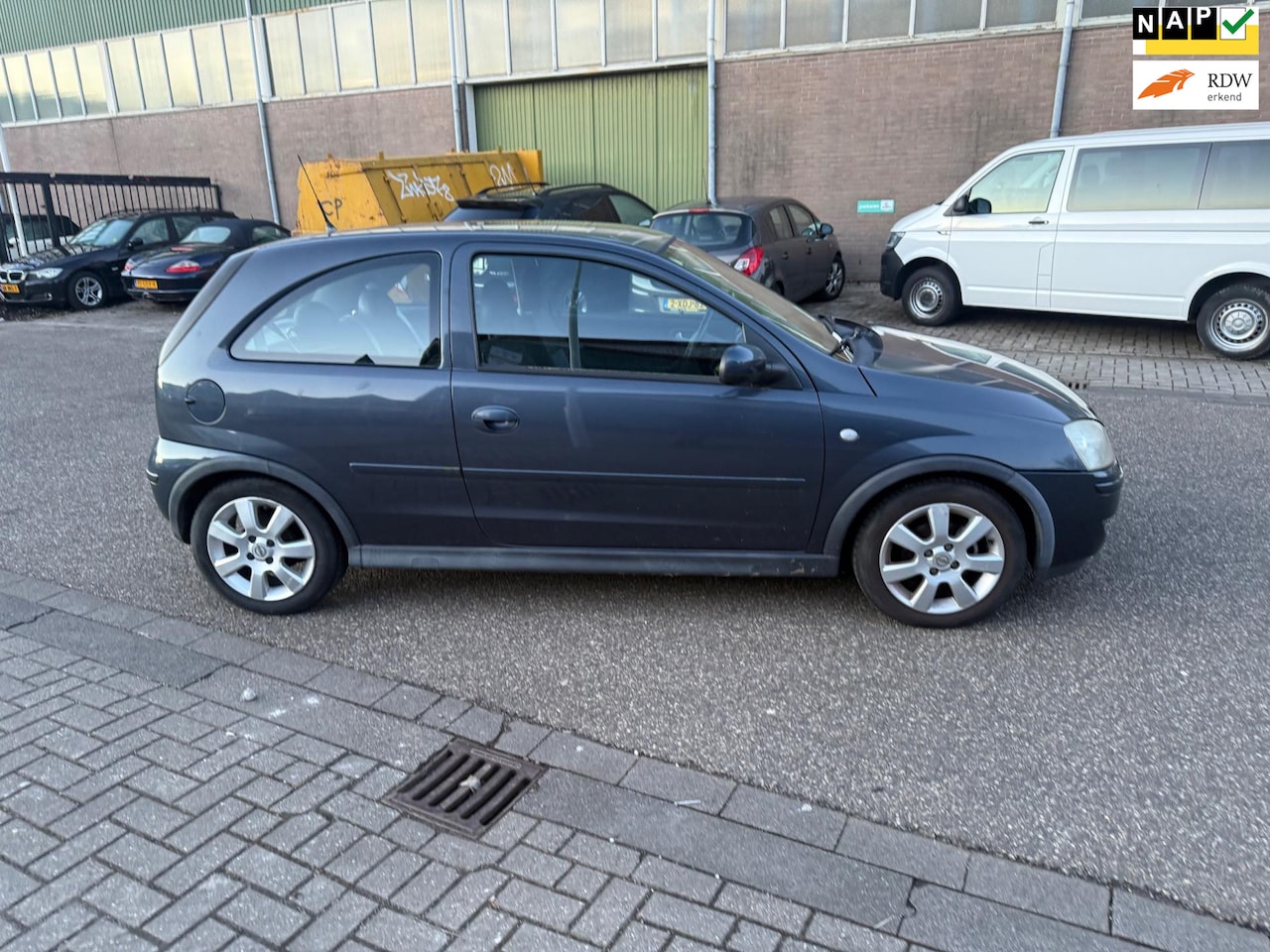Opel Corsa - 1.2-16V Silverline 1.2-16V Silverline ((( 89.000 km nap ))) - AutoWereld.nl