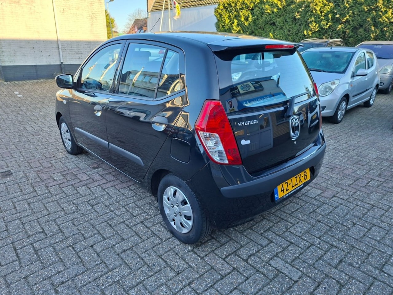 Hyundai i10 - 1.1 Active Cool AIRCO/RADIO CD/CENTR.VERGR/ELEC.RAMEN VOOR