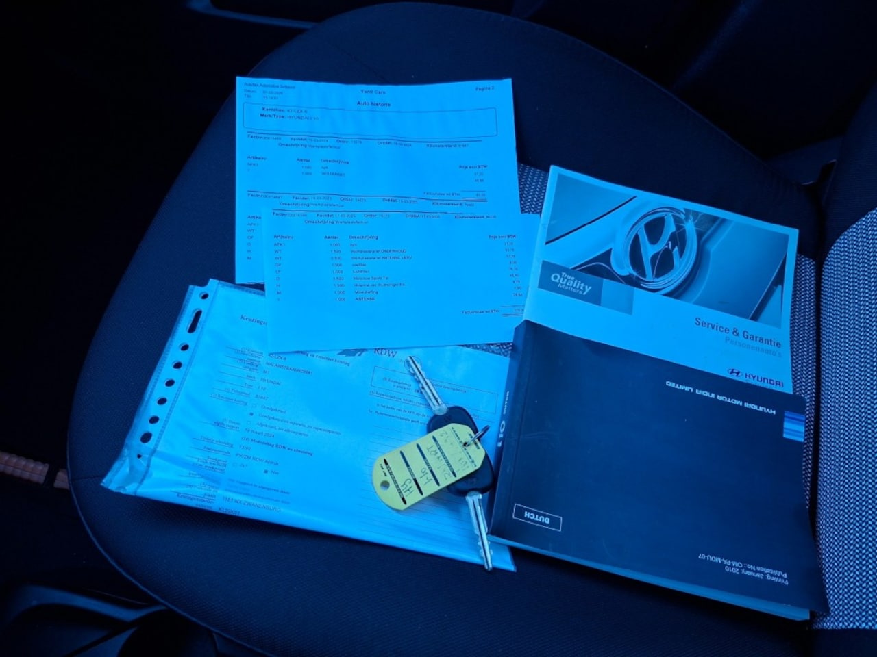 Hyundai i10 - 1.1 Active Cool AIRCO/RADIO CD/CENTR.VERGR/ELEC.RAMEN VOOR