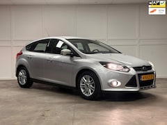 Ford Focus - Titanium / 2013 / Navi / Cruise / Nieuwe D-Riem