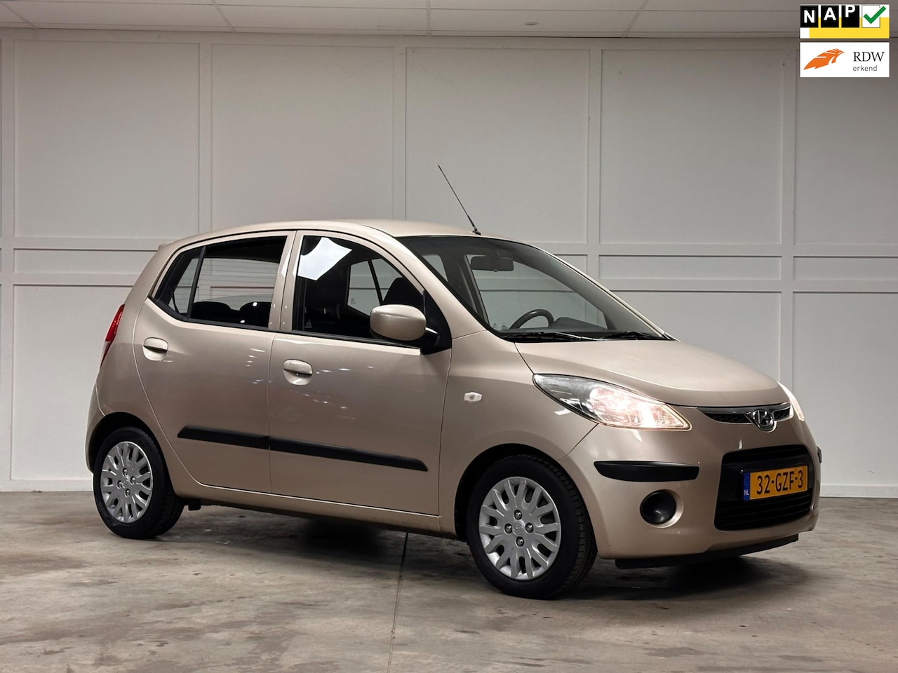 Hyundai i10 - 1.1 Dynamic Cool / Airco / Nieuwe APK - AutoWereld.nl