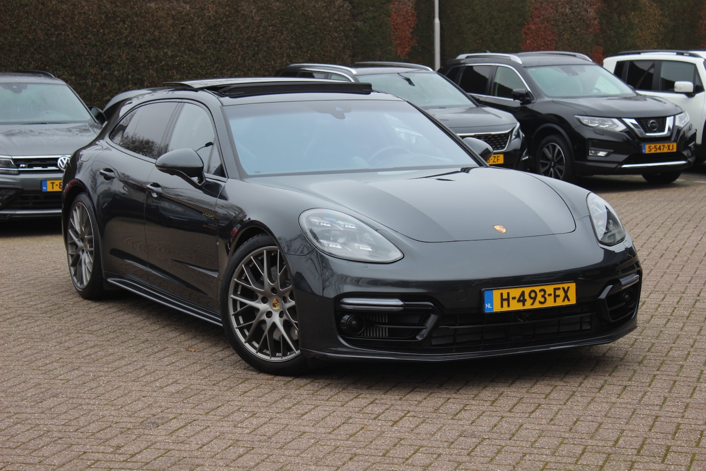 Porsche Panamera Sport Turismo - 2.9 4 E-Hybrid / Panoramadak / 360Camera / Head-up / Matrix LED / Adaptieve stoelen / Bose - AutoWereld.nl