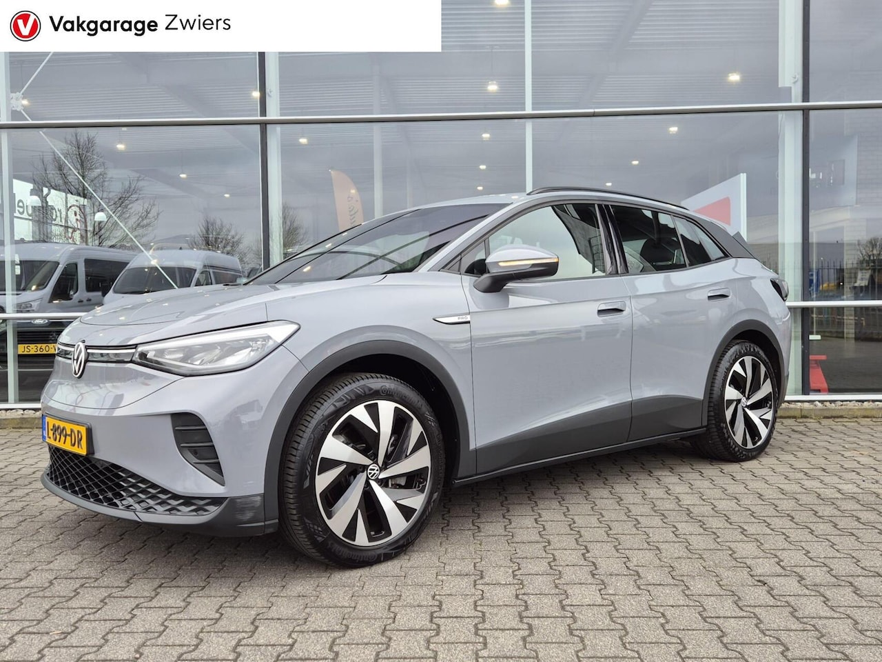 Volkswagen ID.4 - Life Pro 77 kWh 3 fase SOH 90% Apple Carplay Stuurwielverwarming - AutoWereld.nl