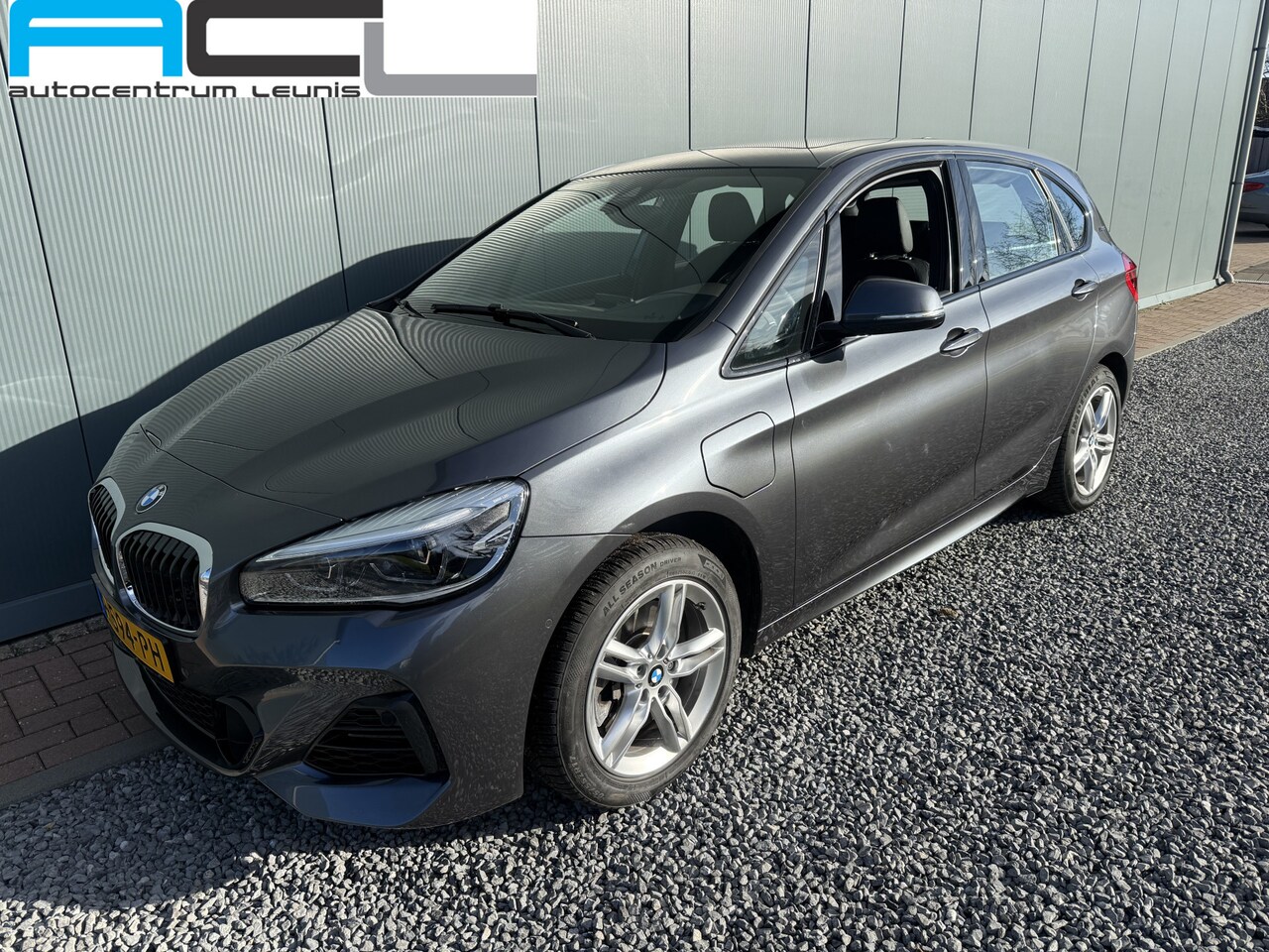 BMW 2-serie Active Tourer - 225xe iPerformance High Executive M-Sportpakket - AutoWereld.nl