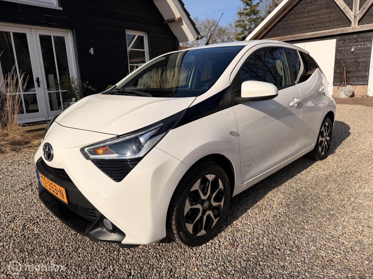 Toyota Aygo - 1.0 VVT-i x-joy 1.0 VVT-i x-joy - AutoWereld.nl