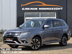 Mitsubishi Outlander - 2.4 PHEV 4WD INTYLE+ PREMIUM NIEUW ACCU PAKKET 360 CAMERA|KEY LESSGO|XENON LED|LEDER/ALCAN