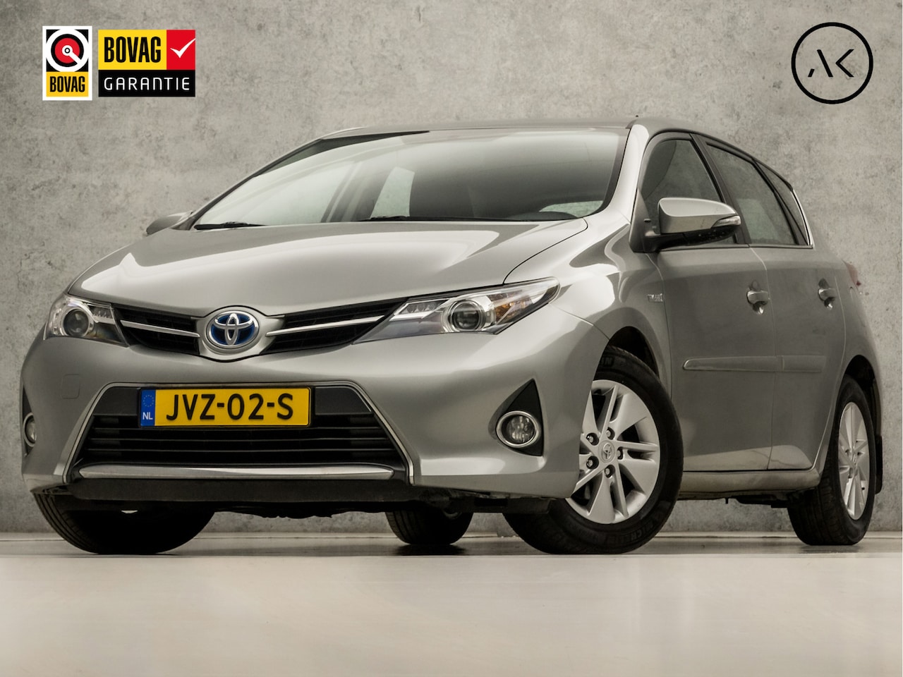Toyota Auris - 1.8 Hybrid Dynamic Automaat (NAVIGATIE, CAMERA, CLIMATE, SPORTSTOELEN, KEYLESS, LM VELGEN, - AutoWereld.nl