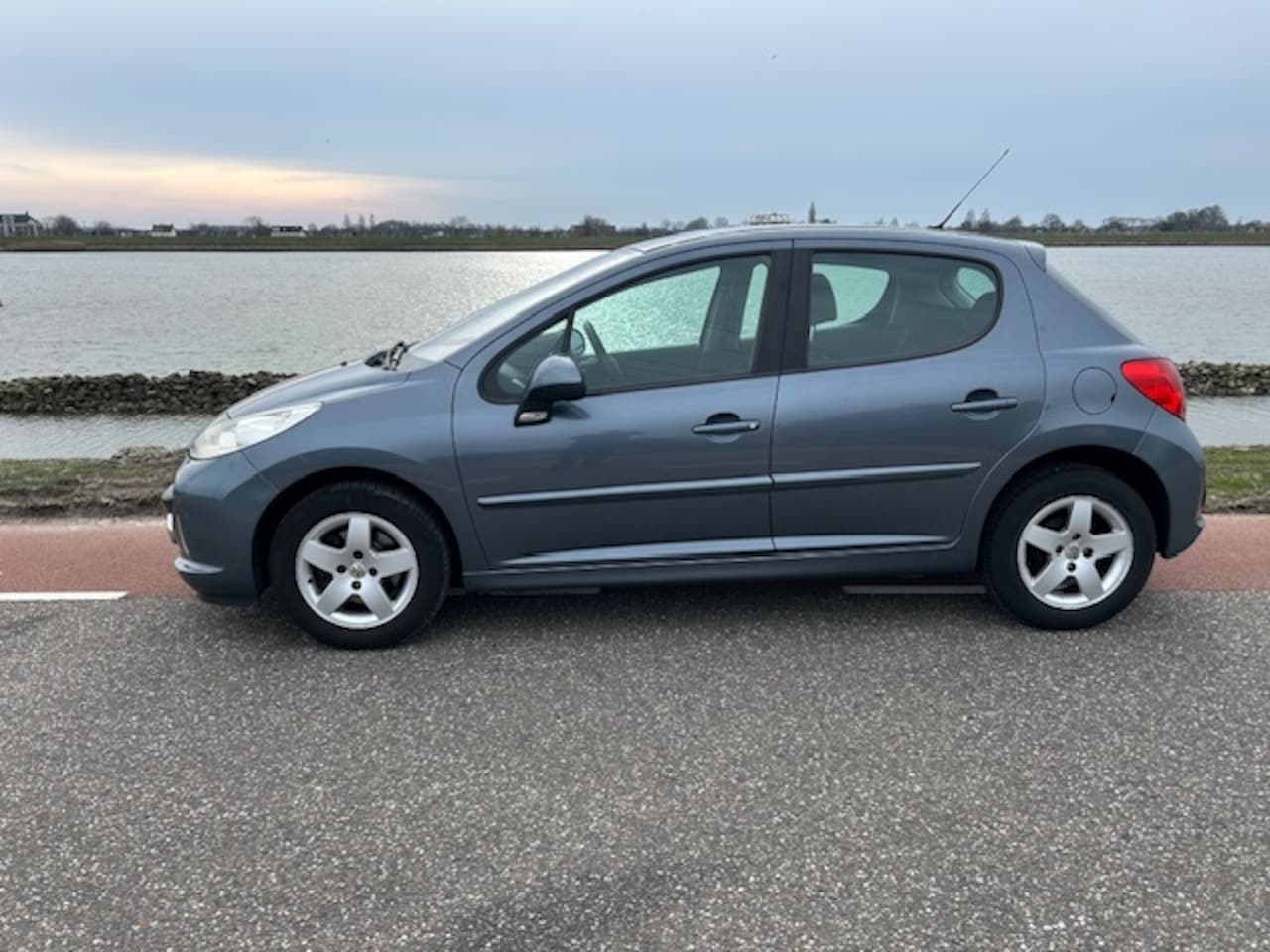 Peugeot 207 - 1.4 VTi XS Pack 1.4 VTi XS Pack - AutoWereld.nl