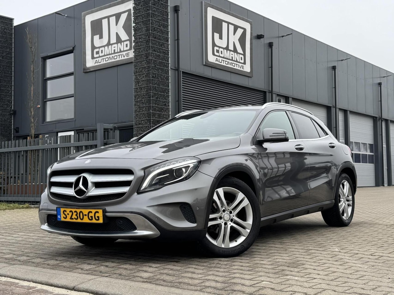 Mercedes-Benz GLA-Klasse - 180 Prestige|Trekhaak|Camera|CarPlay|Stoelvw - AutoWereld.nl
