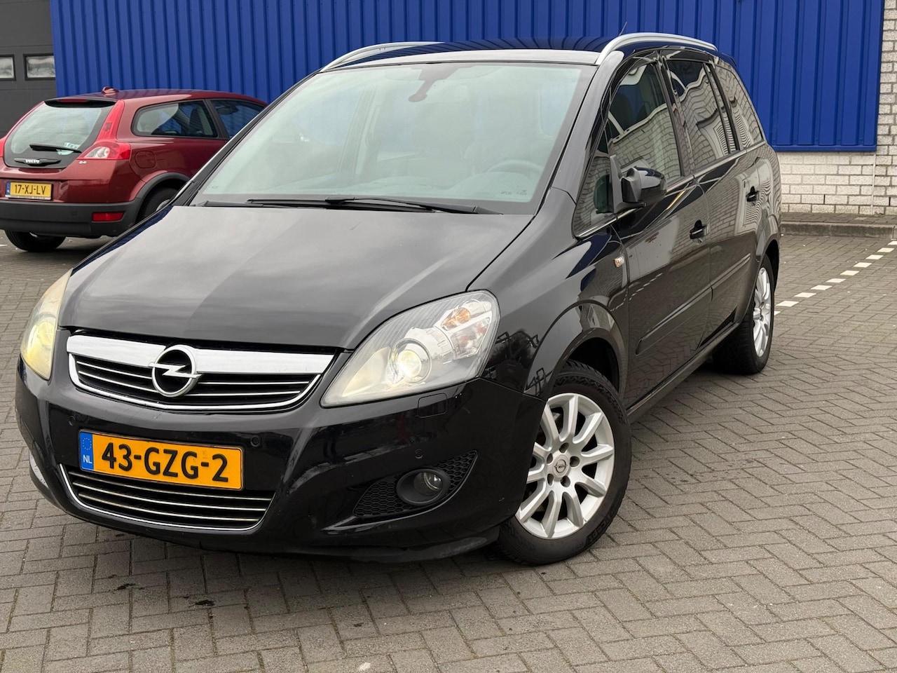 Opel Zafira - 2.2 Executive/Airco/Cruise/Leer/LMV/PDC/NAP/Trekhaak - AutoWereld.nl
