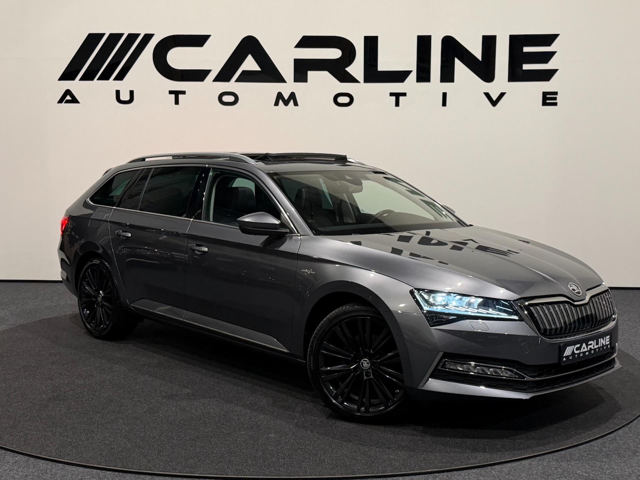 Skoda Superb Combi - 1.4 TSI iV Laurin & Klement PLUG-IN Hybride PANORAMA VIRTUAL ACC SFEERVER. ASSIST NAP GARA - AutoWereld.nl