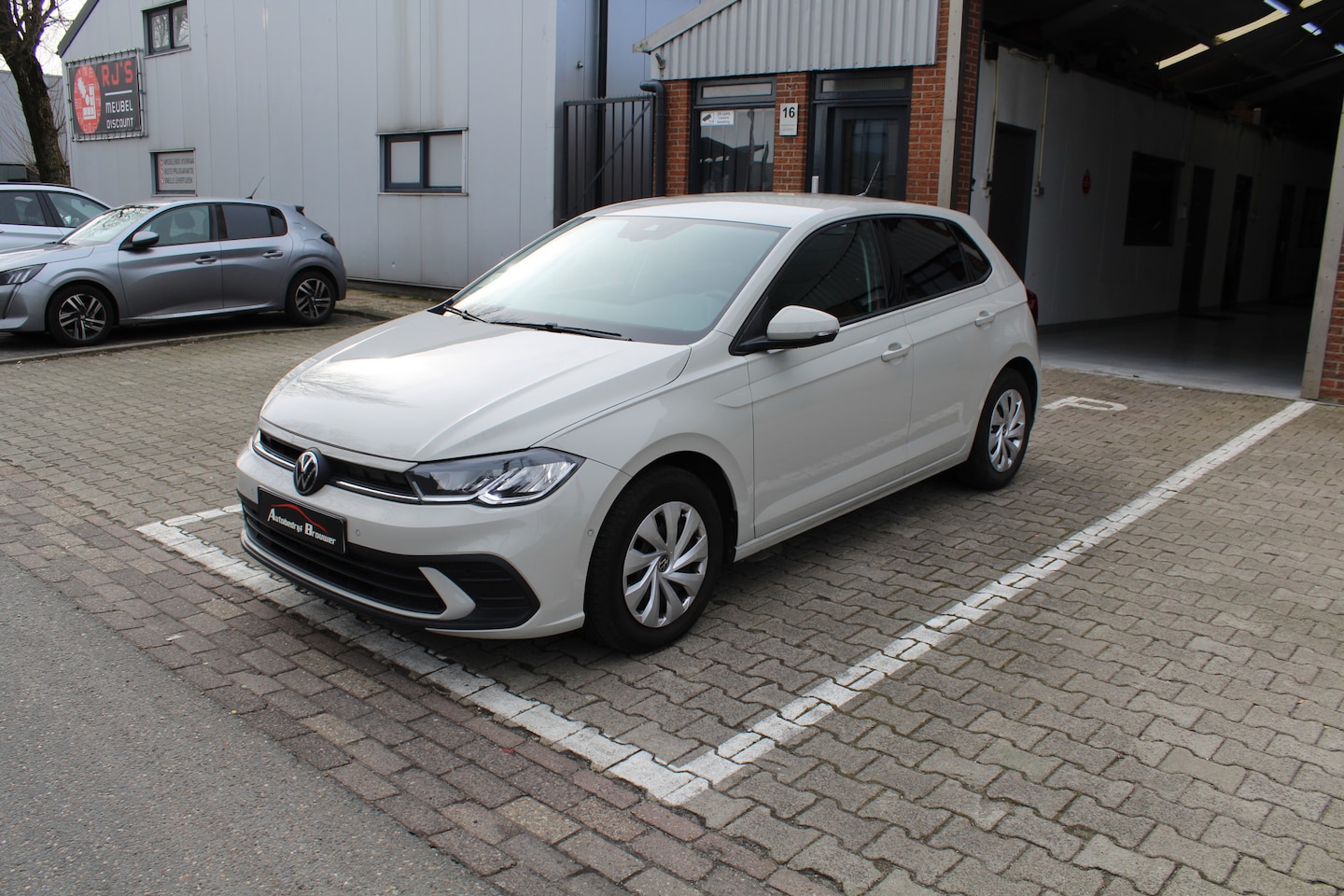 Volkswagen Polo - 1.0 TSI Life Automaaat  03-2024 - AutoWereld.nl