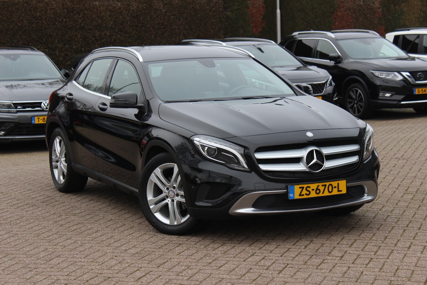 Mercedes-Benz GLA-Klasse - 200 Prestige / Trekhaak / Navigatie / Parkeerhulp V+A / 18'' / Half leder / Elektr. bestuu - AutoWereld.nl