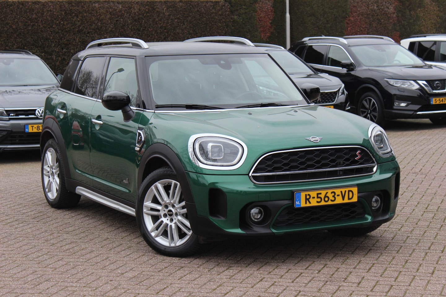 MINI Countryman - Mini 2.0 Cooper S ALL4 Classic / Trekhaak / Camera / Head-up / Keyless / 18'' / CarPlay / - AutoWereld.nl