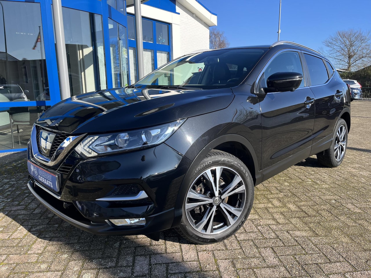 Nissan Qashqai - 1.2 N-Connecta | Panoramadak, Naviagatie, Camera, Trekhaak, Cruise controle, 18" L-M-velge - AutoWereld.nl