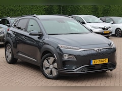 Hyundai Kona Electric - EV Premium 64 kWh / Camera / Leder / Head-up / 18'' / Navigatie / Stuur+Stoelverwarming /