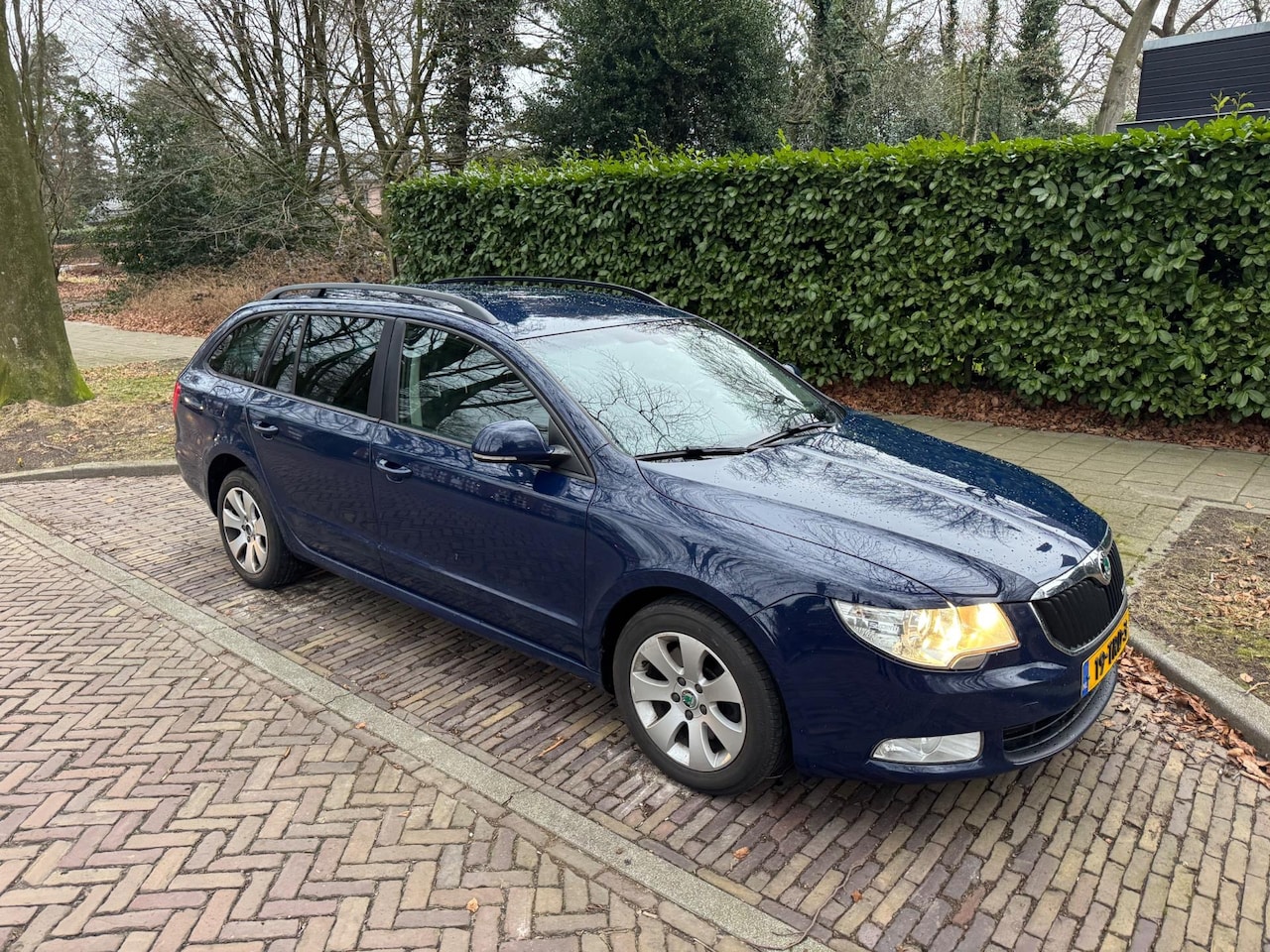 Skoda Superb Combi - 1.6 TDI Greenline Business Line| APK| NAP - AutoWereld.nl