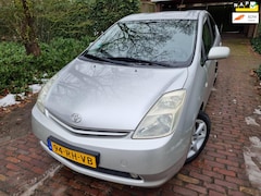 Toyota Prius - HYBRID 1.5 VVT-i Bns Navi/JBL/Keyless EXPORT