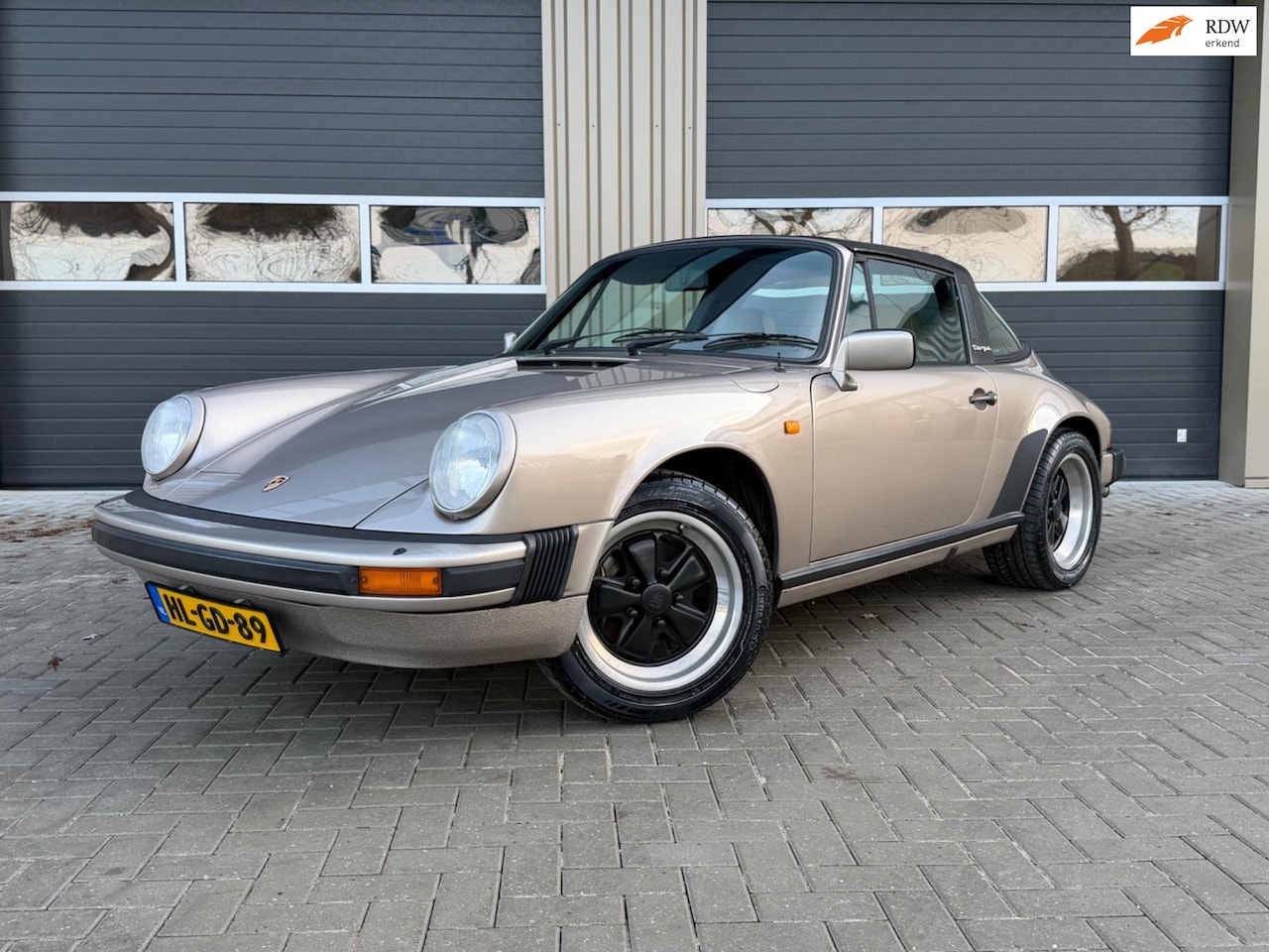 PORSCHE 911 SC TARGA