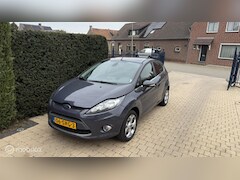 Ford Fiesta - 1.25 Titanium NETTE AUTO RIJDT EN SCHAKELT GOED