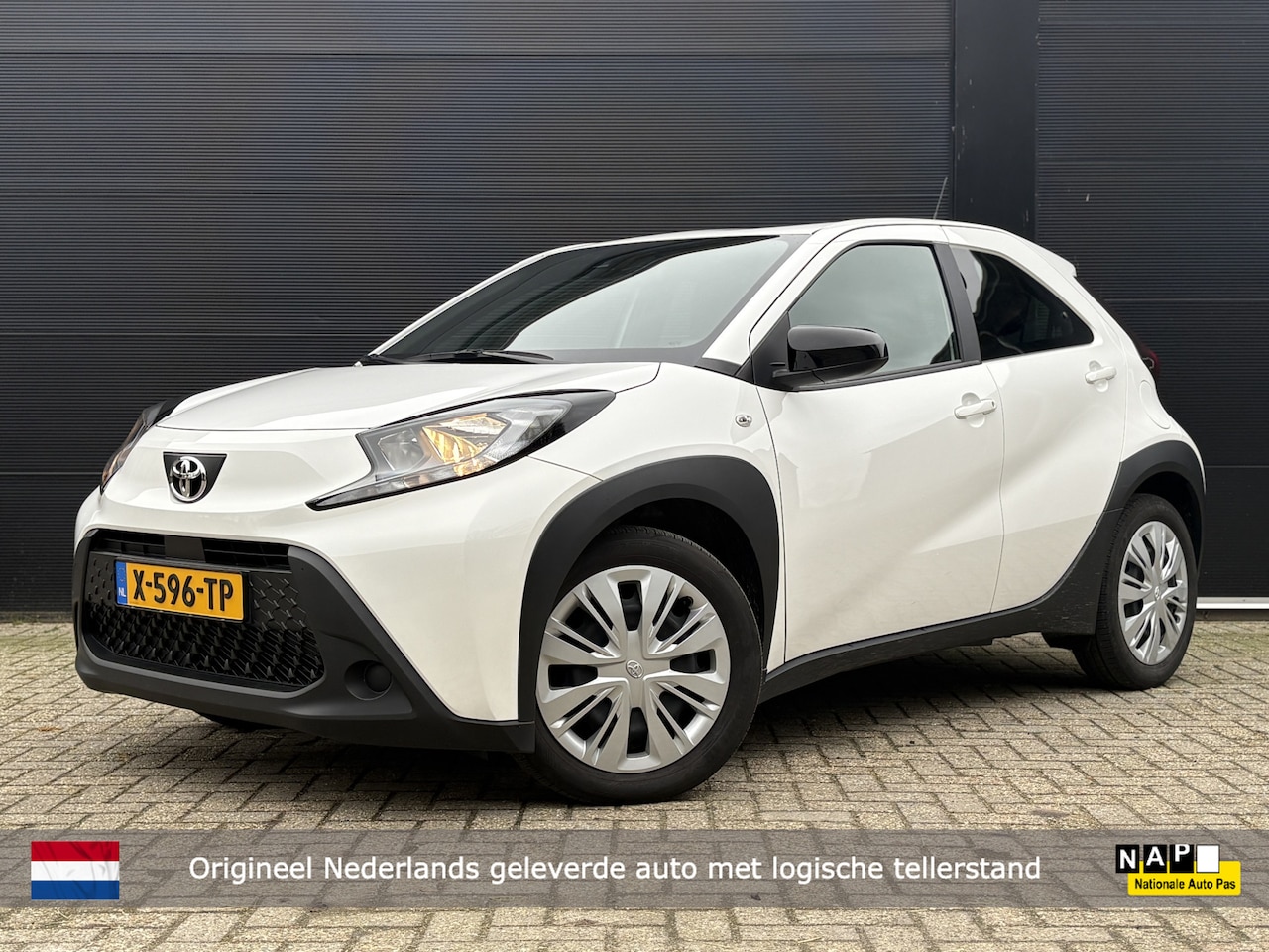 Toyota Aygo X - 1.0 VVT-i MT Play | Airco | Camera | Carplay | NL-auto - AutoWereld.nl