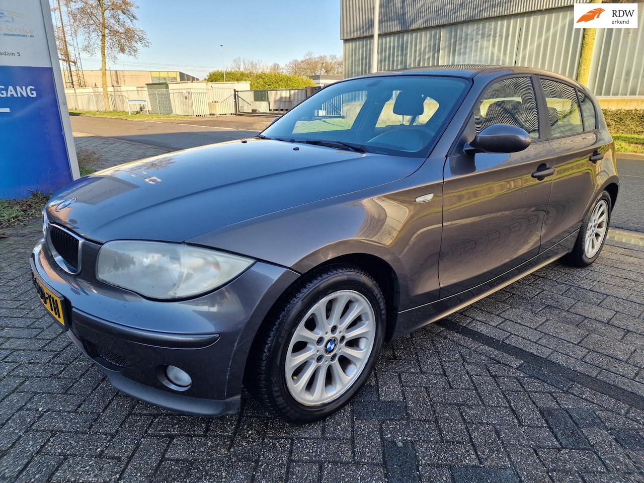 BMW 1-serie - 116i 116i, Apk, Nap, Goed rijdend, Inruil mogelijk. - AutoWereld.nl