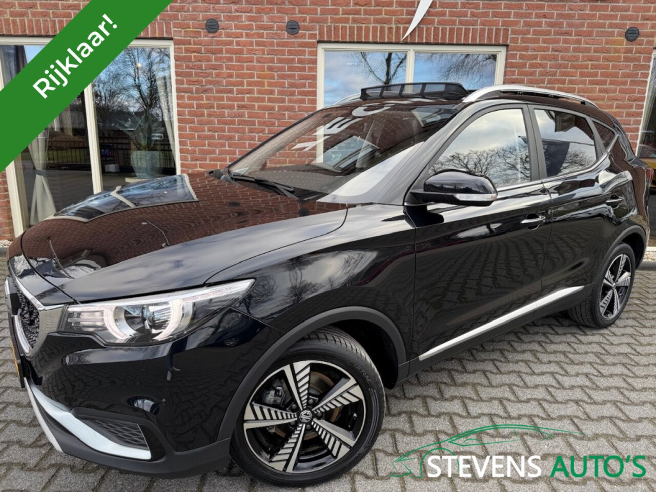 MG ZS - Luxury 45 kWh PANODAK / LEER / STOELVERW. / CAMERA / CARPLAY - AutoWereld.nl